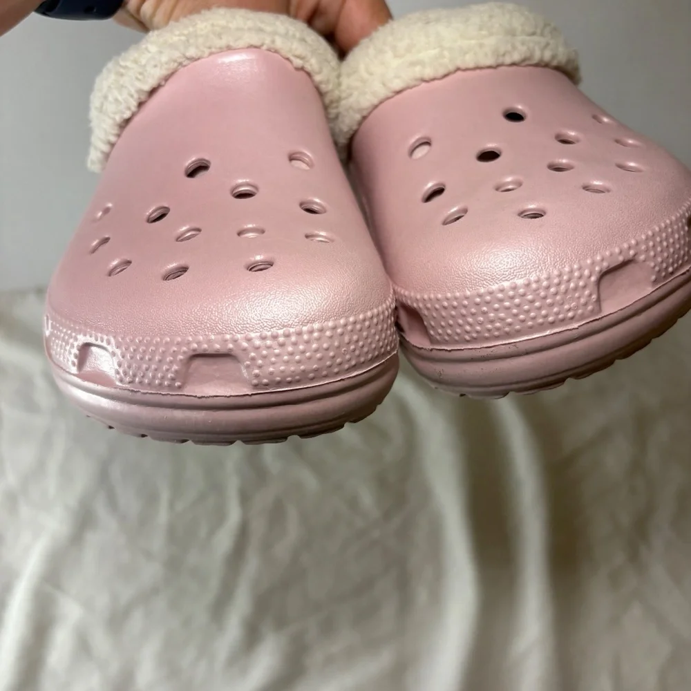 Crocs Quartz ( Pink ) Classic Blitzen IV Lined Clog US Women 6/Men 4